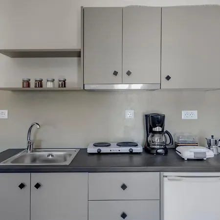Guest house Eri Kini