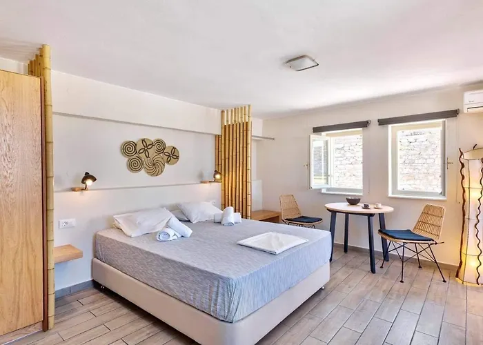 Eri Guest house Kini